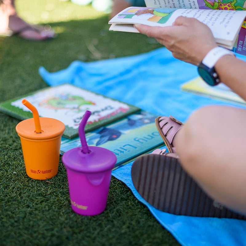 10oz-kid-s-cup-with-straw-lid-r8 10oz_kids_cups_straw_reading_blanket_square.jpg