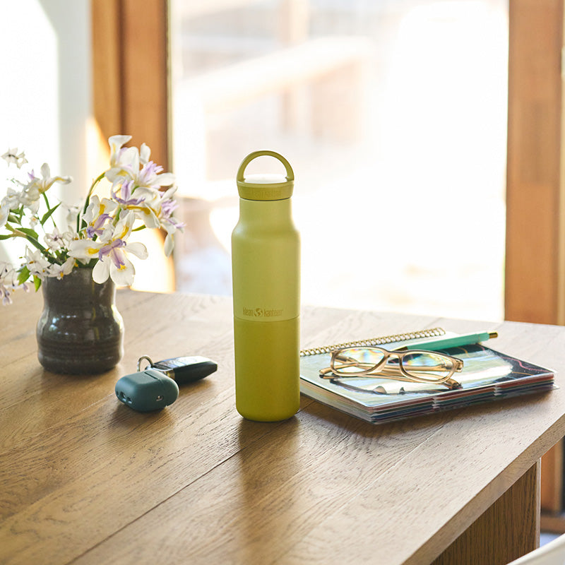12oz-rise-classic-with-arch-loop-cap-y6 12oz_rise_classic_insulated_acacia_table_square.jpg