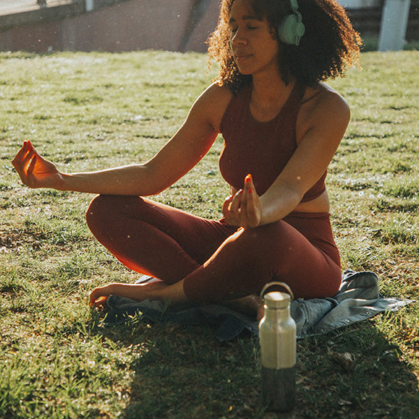 16oz-rise-reflect-with-bamboo-cap-v0 16oz_rise_reflect_yoga_park_headphones_square.jpg