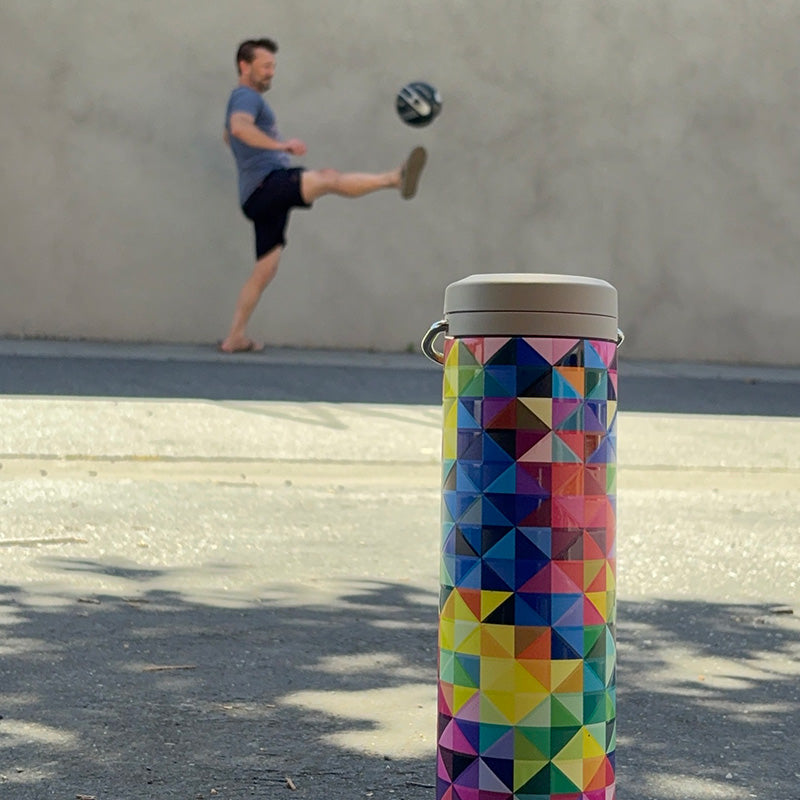 20oz-tkwide-with-twist-cap-mosaic-z7 20oz_tkwide_bottle_seasonal_mosaic_soccerball_player_square.jpg