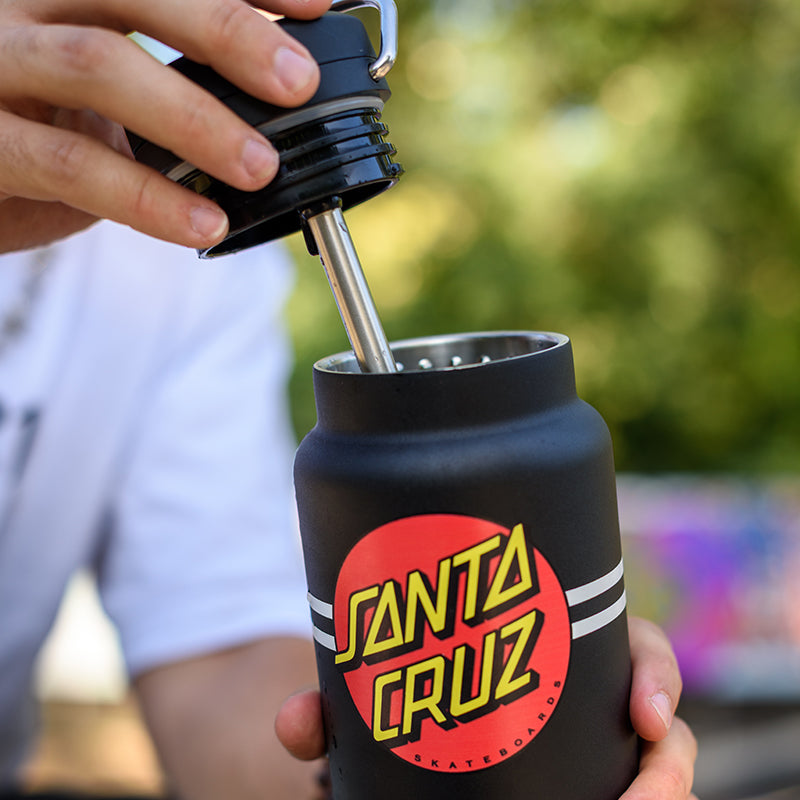 32oz-tkwide-with-twist-cap-santa-cruz-k5 32oz_tkwide_twist_water_bottle_santacruz_dot_lidoff_square.jpg