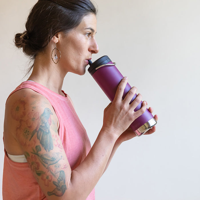 tkwide-twist-cap-with-straw-kit-z9 K20TKWPT-PP-T-TWIST-straw_cap_drinking_yoga_lifestyle_64bb08ca-98d0-4e89-83fd-b166cda65ccd.jpg