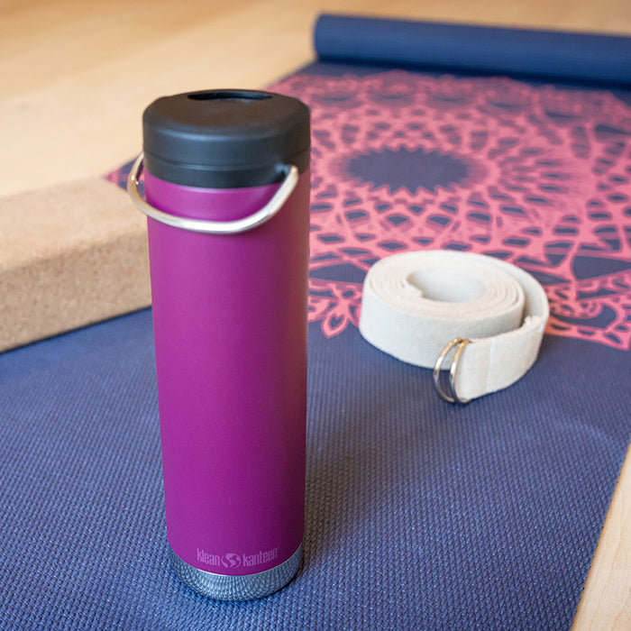 tkwide-twist-cap-with-straw-kit-z9 K20TKWPT-PP-T-TWIST-yoga_bottle_closed_lifestyle_a5ac6535-9c60-42bb-86fe-b94b5cef2b68.jpg