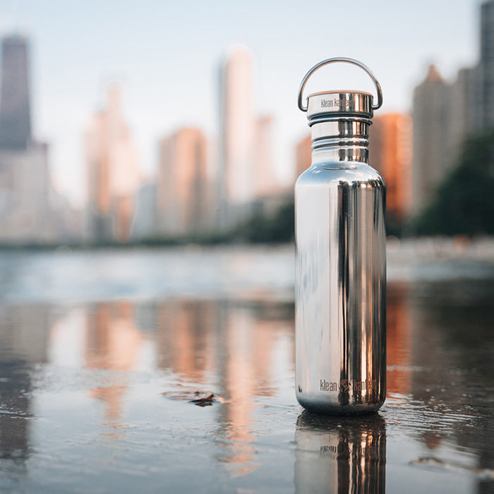 27oz-reflect-with-bamboo-cap-g4 K27SSLRF-MS-BAMBOO_reflecttion_bottle_lifestyle.jpg