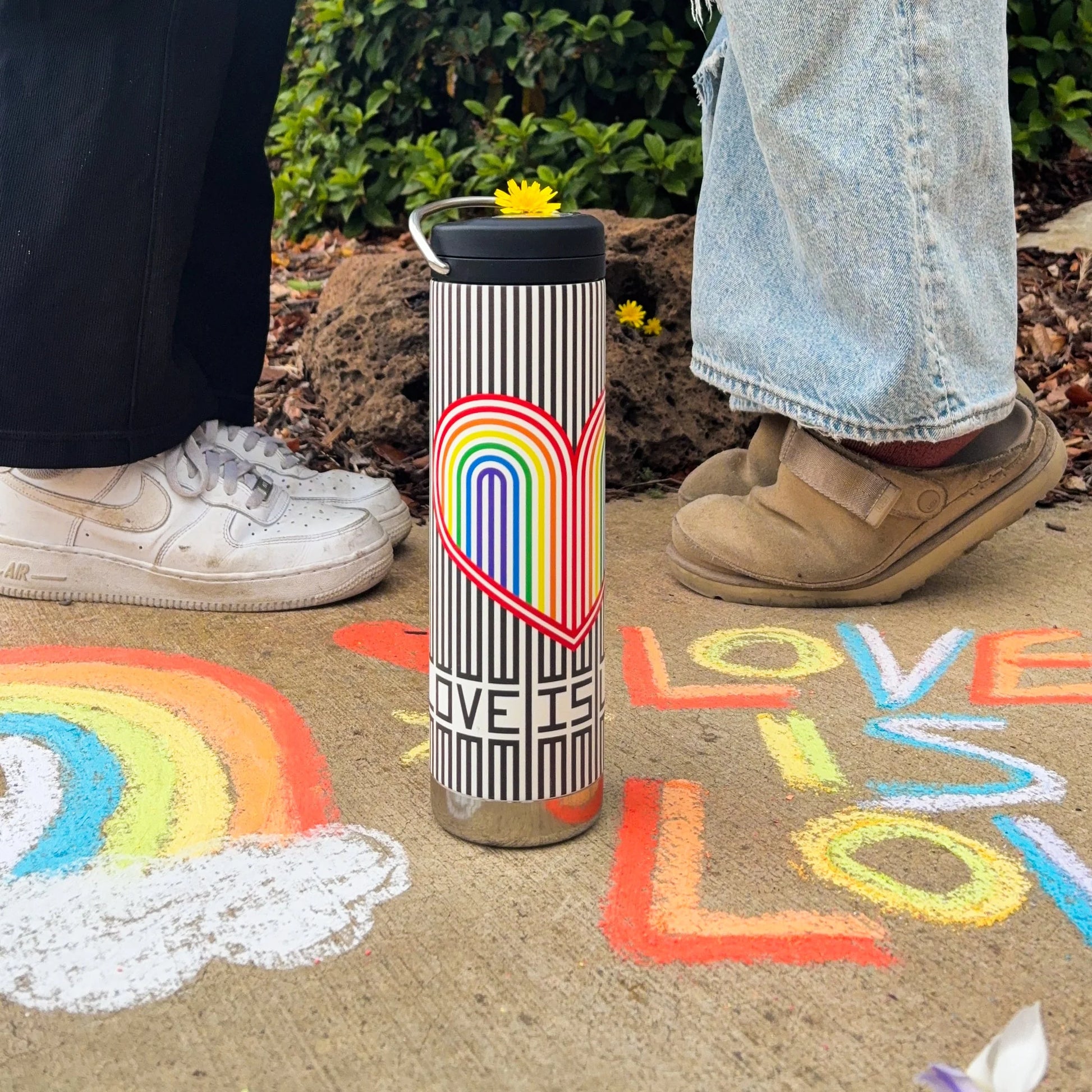 20oz-tkwide-with-twist-cap-pride-stripes-h9 Pride-2.webp
