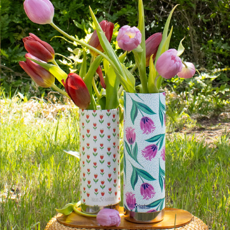 16oz-tkwide-with-cafe-red-tulips-z3 bottles_seasonal_spring_flowers_2_square.jpg