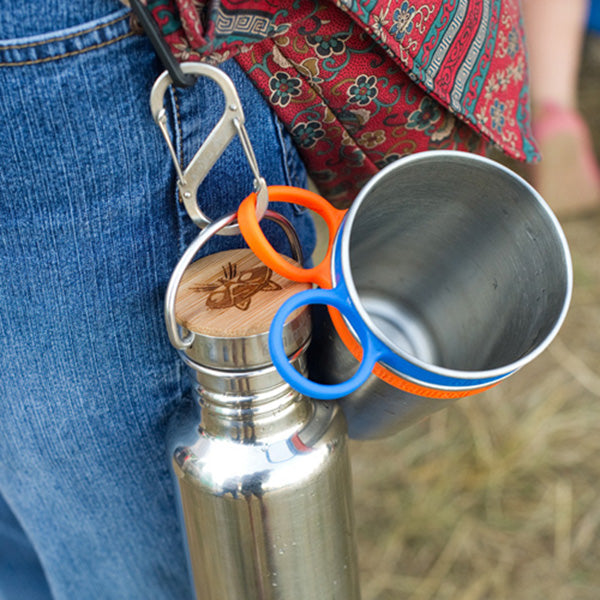 steel-s-biner-3-g9 carabiner_steel_clip_bottle_lifestyle_f9a2dad1-cd06-4894-b3ff-13476b2b5a87.jpg