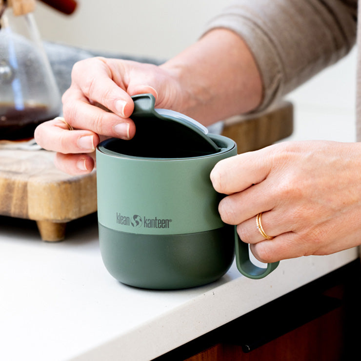 flip-lid-q0 rise_flip_lid_large_coffee_mug.jpg